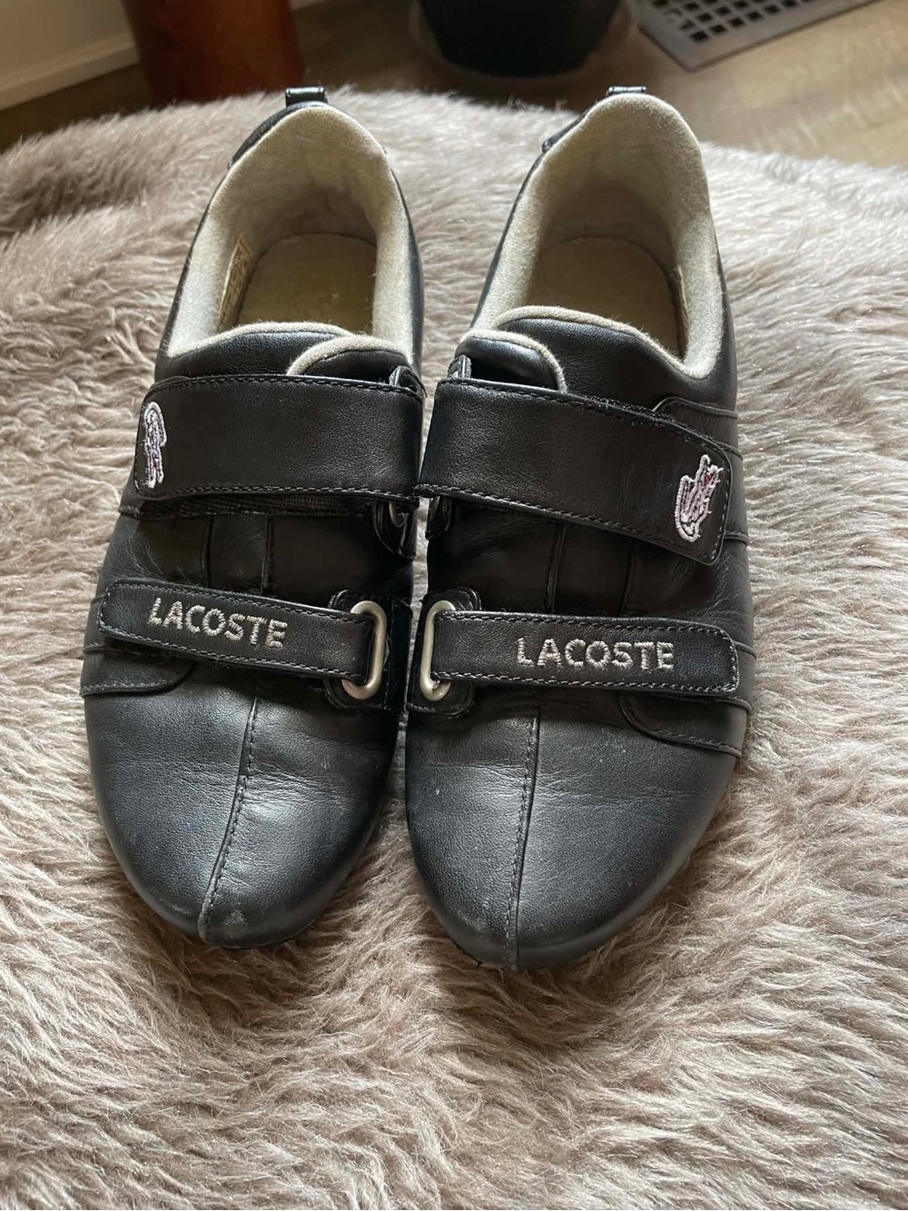 Vintage Y2K Lacoste Ladies Black Velcro Strap Sneakers 5.5